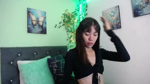 Snapshot of emilyrose_11 chatting on October 4, 2:37 pm Emily online show from October 4, 2:37 pm