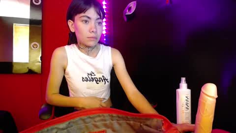 Snapshot of emilyrose_11 chatting on October 10, 2:38 pm Emily online show from October 10, 2:38 pm