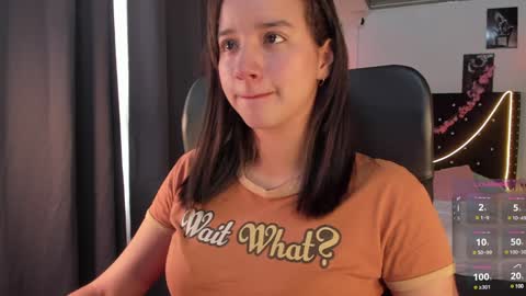 Snapshot of emilyrousex chatting on February 8, 4:04 pm emilyrousex online show from February 8, 4:04 pm