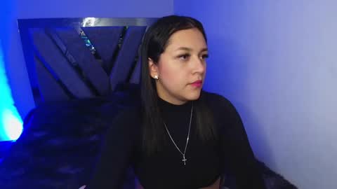 Snapshot of emilysavvato chatting on December 4, 2:31 am Emily online show from December 4, 2:31 am