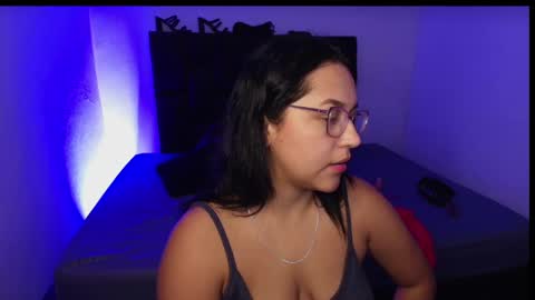 Snapshot of emilysavvato chatting on January 4, 10:34 pm Emily online show from January 4, 10:34 pm