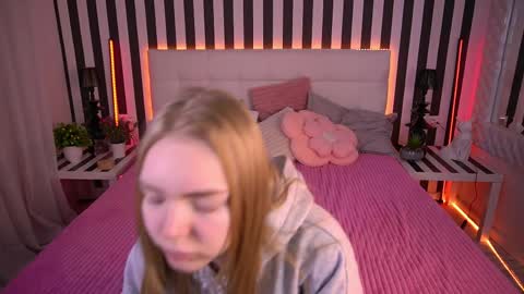  MY NAME IS Emily WELCOME EVERYONE I WILL BE HAPPY TO GIVE YOU WHAT YOU HAVE DREAMED OF FOR SO LONG online show from April 15, 6:20 am