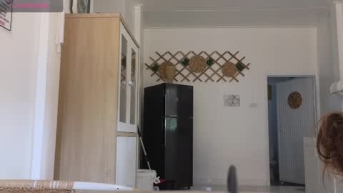 Snapshot of emilytrays chatting on February 18, 6:48 am Emily wish-list  online show from February 18, 6:48 am