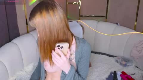 Emily wish-list  online show from April 29, 8:18 am