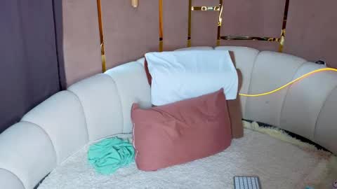 Emily wish-list  online show from May 12, 4:20 am