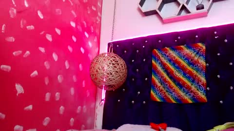 Emily online show from February 19, 4:00 pm