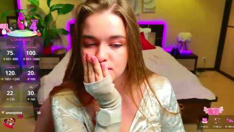 Snapshot of emilywhisperawesome chatting on September 13, 10:31 pm emilywhisperawesome online show from September 13, 10:31 pm