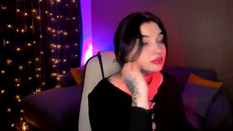 Emily online show from November 20, 8:14 am