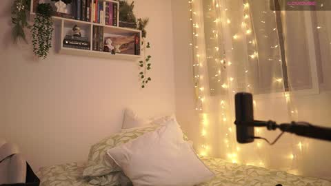 IG thickemmsss online show from December 3, 9:56 pm