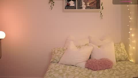 IG thickemmsss online show from January 11, 9:15 pm