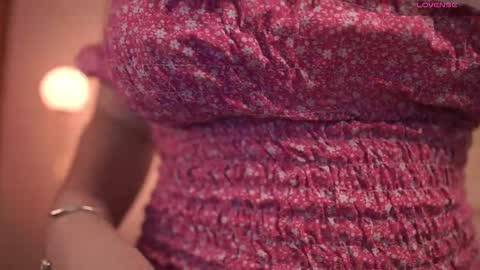 IG thickemmsss online show from February 25, 6:31 pm