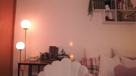 IG thickemmsss online show from March 2, 7:56 pm