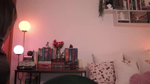 IG thickemmsss online show from September 30, 5:51 pm