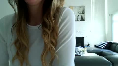 emilly online show from October 16, 9:16 pm