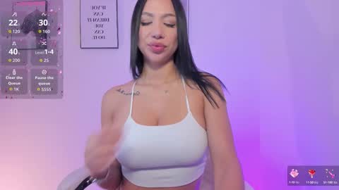 Snapshot of emilyymiller chatting on September 28, 6:57 pm Emily online show from September 28, 6:57 pm