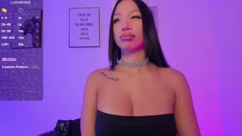 Emily  online show from November 17, 6:35 pm