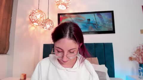Snapshot of emilyywatson chatting on September 11, 12:22 am Emilyy Watson online show from September 11, 12:22 am