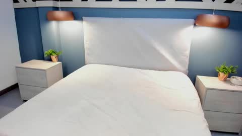 Emily  online show from December 15, 12:53 pm