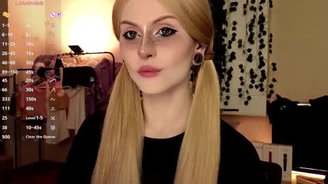 emimiy online show from October 19, 9:10 am