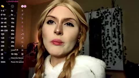 Snapshot of emimiy chatting on November 14, 3:49 am emimiy online show from November 14, 3:49 am