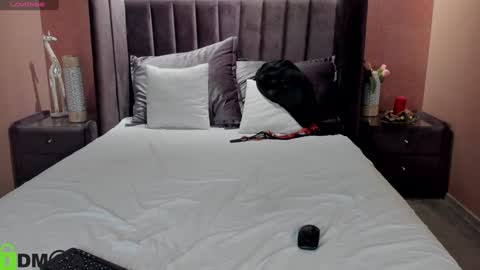 Snapshot of emm_quince chatting on January 7, 9:57 pm Emm online show from January 7, 9:57 pm