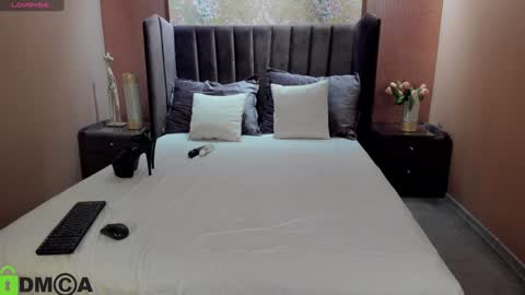 Snapshot of emm_quince chatting on January 12, 11:04 pm Emm online show from January 12, 11:04 pm