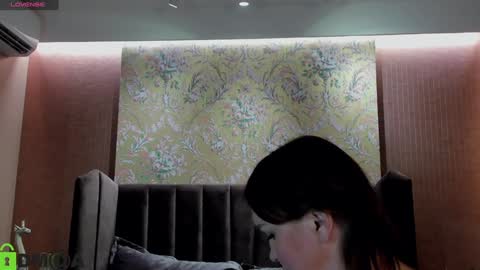 Snapshot of emm_quince chatting on January 17, 4:49 am Emm online show from January 17, 4:49 am