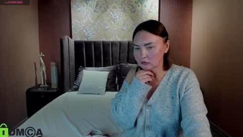 Snapshot of emm_quince chatting on January 24, 8:11 pm Emm online show from January 24, 8:11 pm