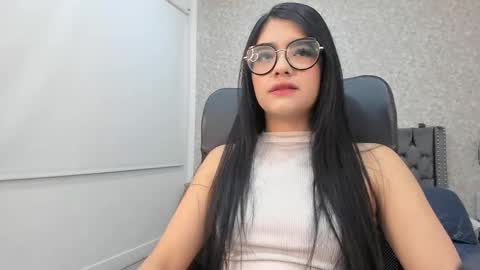 emma  online show from October 29, 12:51 pm