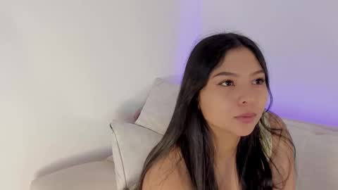 Snapshot of emma_980 chatting on March 22, 12:30 pm emma online show from March 22, 12:30 pm