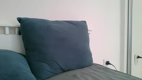 emma_991 online show from April 21, 7:25 am