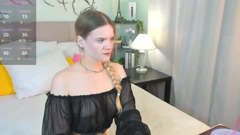Snapshot of emma__peach chatting on May 3, 9:04 am emma__peach online show from May 3, 9:04 am
