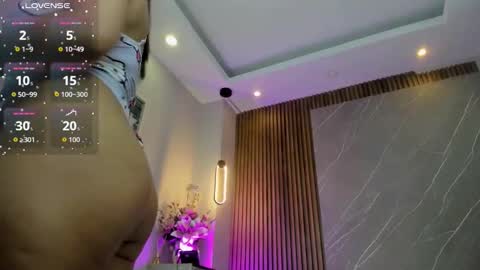 emma__rose1 online show from January 9, 2:36 am