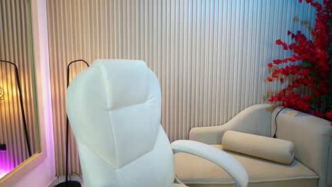 Snapshot of emma__walkerr_ chatting on October 8, 7:22 pm emma__walkerr_ online show from October 8, 7:22 pm