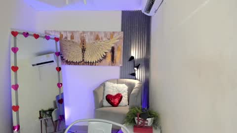 Alice online show from February 5, 11:55 am