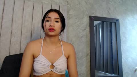 emma_and_aysha online show from February 24, 6:58 pm