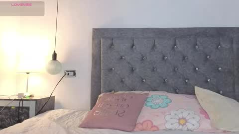 Emma online show from December 17, 2:39 am