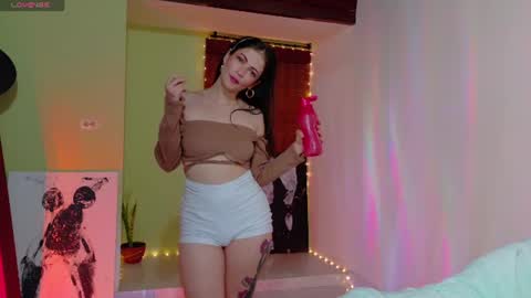 Snapshot of emma_blanco chatting on June 27, 2:34 pm Emma online show from June 27, 2:34 pm