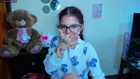 emma_boo_ online show from April 20, 3:37 pm
