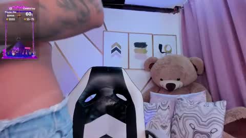 pau online show from February 23, 10:20 pm