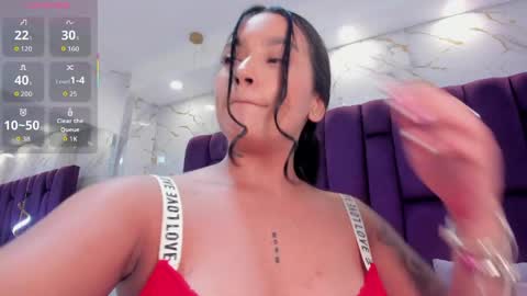 Snapshot of emma_carterr1 chatting on May 16, 7:34 pm pau online show from May 16, 7:34 pm