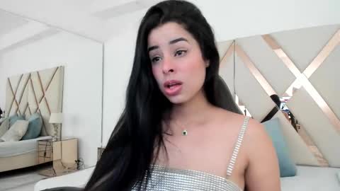 Snapshot of emma_castilloo chatting on February 16, 6:26 pm Emma Castillo online show from February 16, 6:26 pm