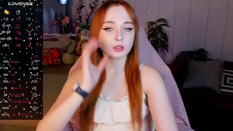 Snapshot of emma_chery chatting on December 17, 5:40 am  Emma   online show from December 17, 5:40 am