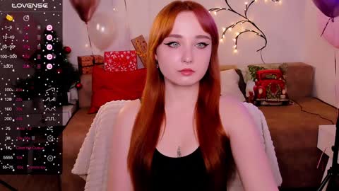 Snapshot of emma_chery chatting on December 20, 11:43 am  Emma   online show from December 20, 11:43 am