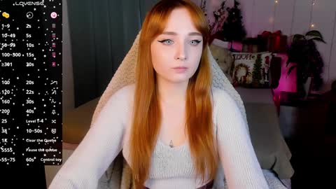 Snapshot of emma_chery chatting on December 28, 1:49 pm  Emma   online show from December 28, 1:49 pm