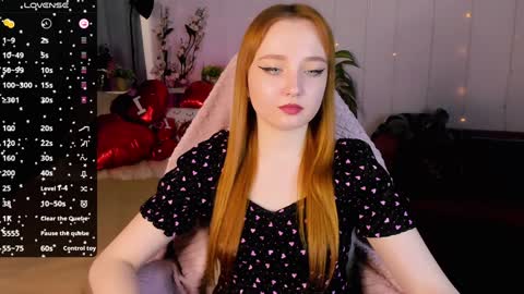 Snapshot of emma_chery chatting on February 5, 8:43 am  Emma   online show from February 5, 8:43 am