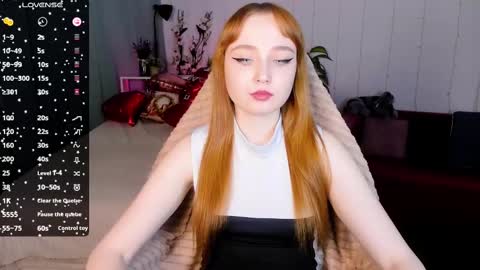 Snapshot of emma_chery chatting on February 13, 12:32 pm  Emma   online show from February 13, 12:32 pm