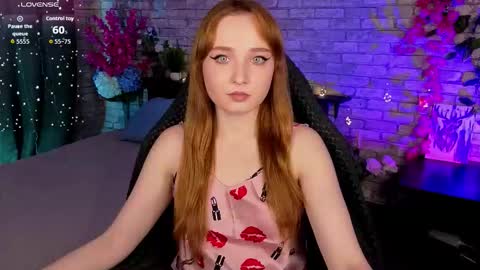 Snapshot of emma_chery chatting on September 10, 6:02 am  Emma   online show from September 10, 6:02 am