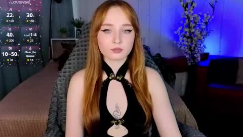 Snapshot of emma_chery chatting on September 22, 1:46 pm  Emma   online show from September 22, 1:46 pm