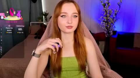 Snapshot of emma_chery chatting on October 1, 5:57 am  Emma   online show from October 1, 5:57 am